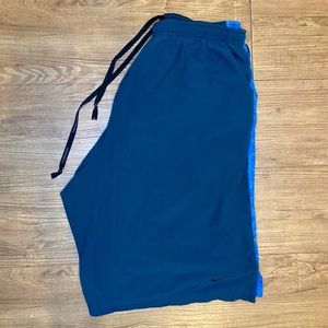 NIKE SHORTS